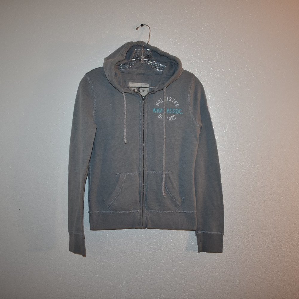 Hollister Sweater Size Small